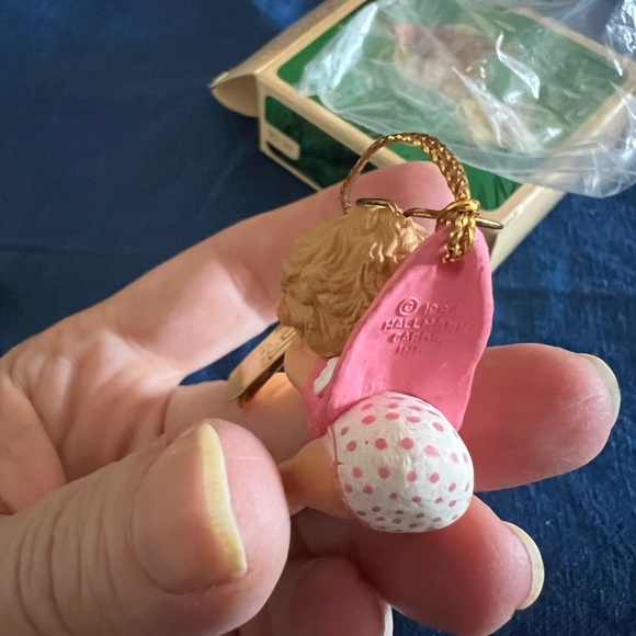 Set of 2 Hallmark keepsake Ornament Set 1984- mint condition - Picture 5 of 10